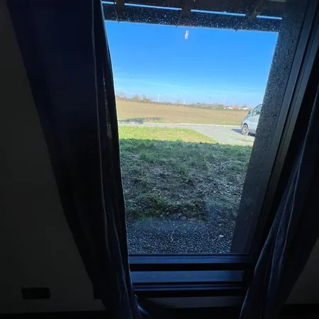 La Croix Perrine Homestay *
