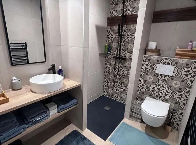 La Croix Perrine 홈스테이 *