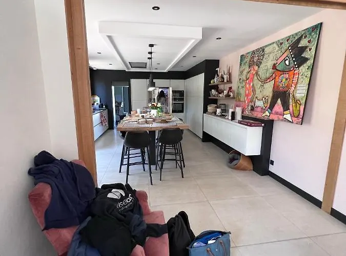 홈스테이 La Croix Perrine